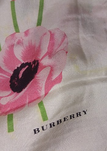 Burberry Pembe Çiçek Desenli Eşarp-Fular