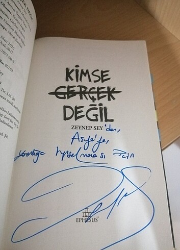  kimse gerçek değil imzalı ciltli