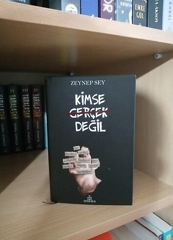 kimse gerçek değil imzalı ciltli