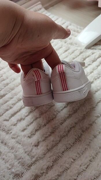 22 Beden Adidas kız bebek ayakkabısı