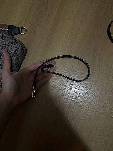 Beden kahverengi Renk Guess çanta + töz turbası