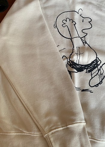 11-12 Yaş Beden Charlie Brown Baskılı Krem rengi Sweatshirt
