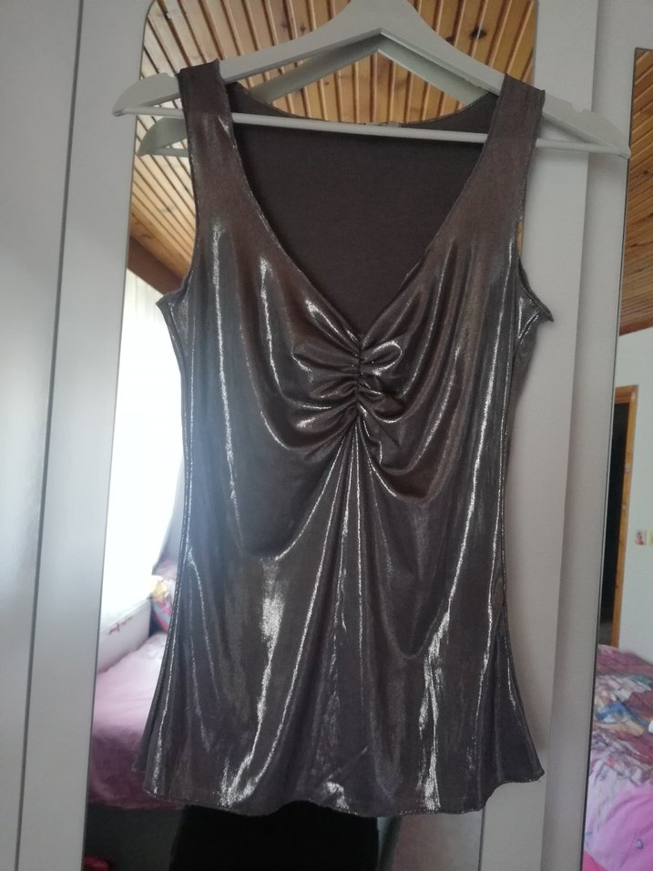 Parlak Gri V Yakalı bluz - Görsel 2