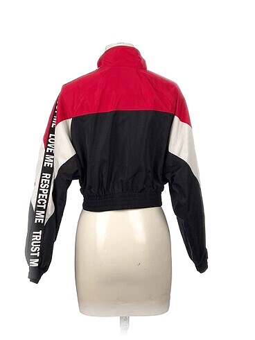 s Beden Bershka Spor Dış Giyim %70 İndirimli.