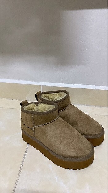 Ugg bot