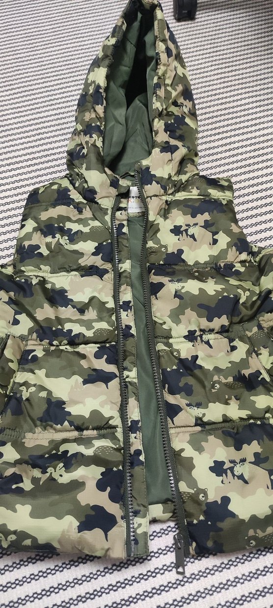 Erkek Çocuk Kamuflaj Desenli Kapüşonlu Yelek - Görsel 2