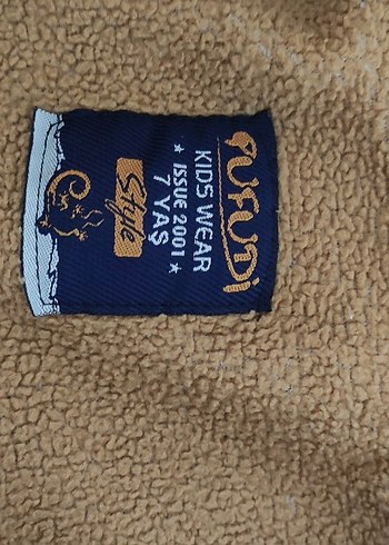 Kapüşonlu, ErkekGömlek elimde iki adet vardır 9 yaş ve 7 yas - Görsel 6