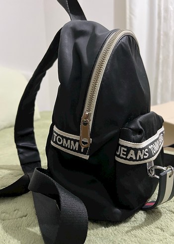 Tommy Hilfiger Tommy Hilfiger Kadın Siyah Sırt Çantası