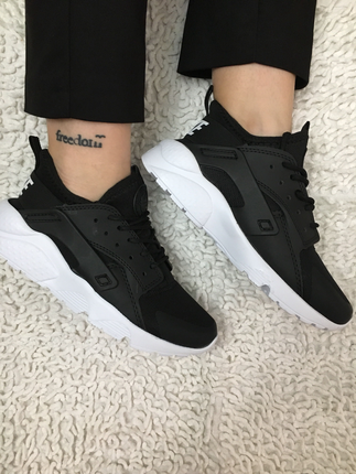 Nike air huarache spor ayakkabı