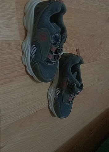 Nike Arvento Haki Kamuflaj Siyah Erkek Ayakkabı 