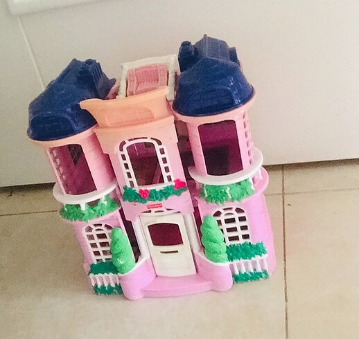 Oyunvak Barbie evi
