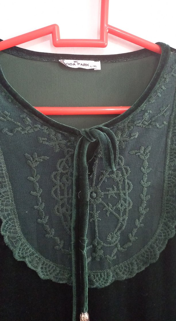 Uzun Kollu Pileli Yeşil Gotik Elbise - Görsel 4