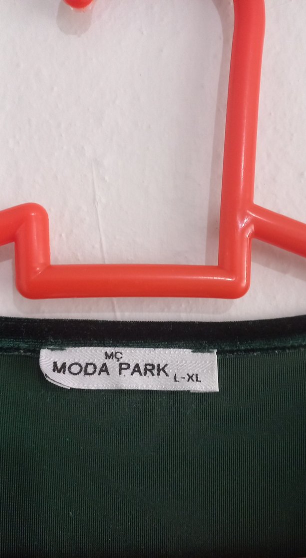 Uzun Kollu Pileli Yeşil Gotik Elbise - Görsel 5