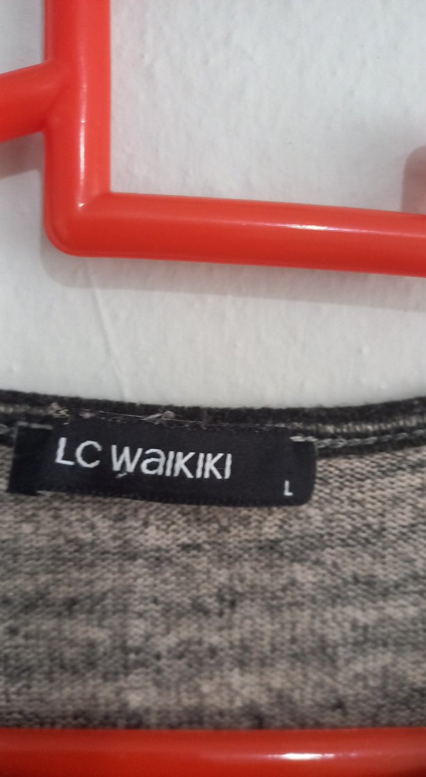 Gri Uzun Kollu Düğmeli Kadın Kazak - Görsel 3