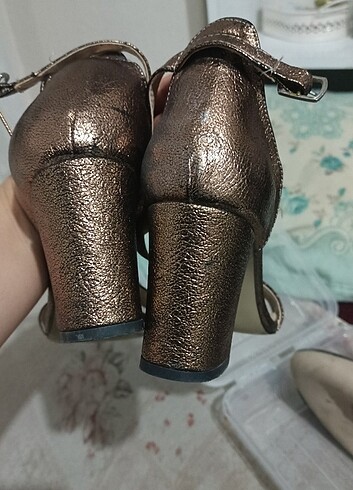 Diğer Bronz topuklu ayakkabı