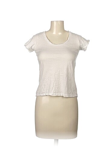 Mango T-shirt %70 İndirimli.