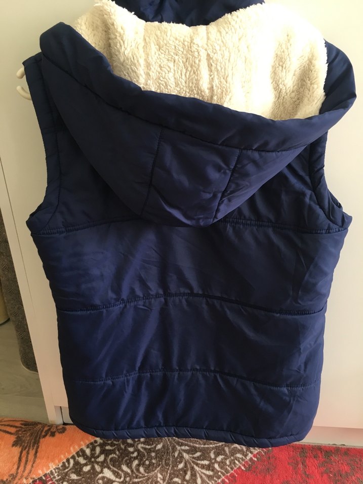 Kapüşonlu Fermuarlı Kadın Yelek - Görsel 3