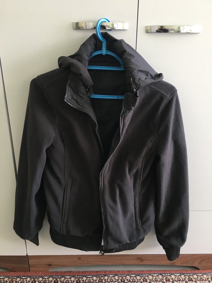 Siyah Fermuarlı Kadın Spor Ceket - Görsel 4