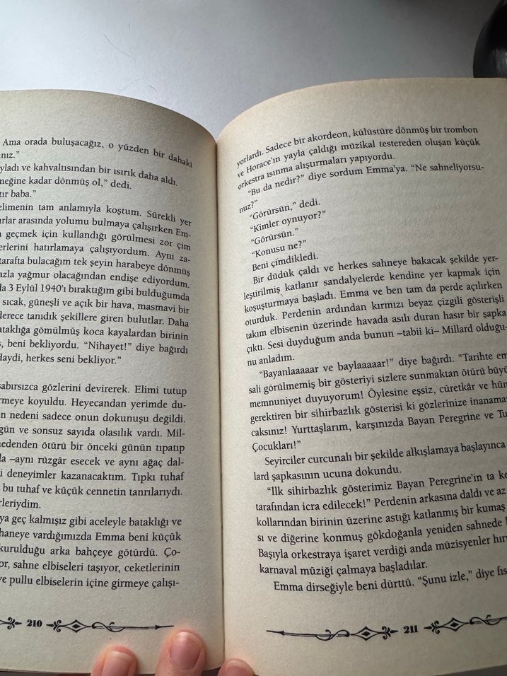 Bayan Peregrine'in Tuhaf Çocukları - Ransom Riggs - Görsel 3