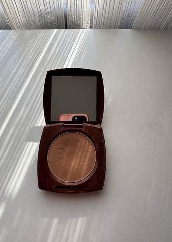 Beden Bej Parlak Allık (avon bronzer)