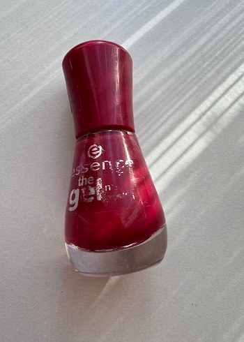 Essence Bordo Parlak Oje