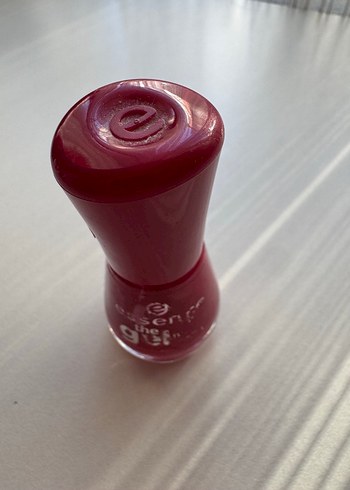 Essence Essence Bordo Parlak Oje