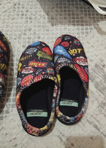 Renkli Desenli Erkek Çocuk Örgü Terlik - Görsel 2