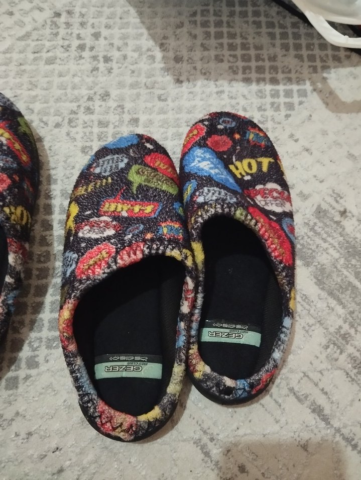 Renkli Desenli Erkek Çocuk Örgü Terlik - Görsel 2