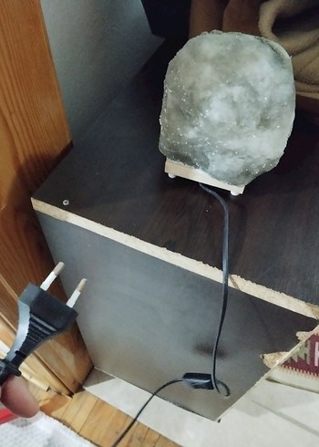 Bej ve Gri Doğal Kaya Tuz Lambası - Görsel 3