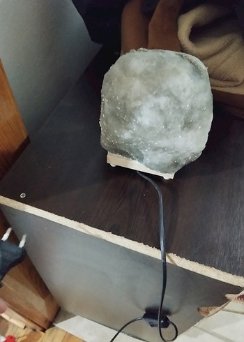 Bej ve Gri Doğal Kaya Tuz Lambası - Görsel 4