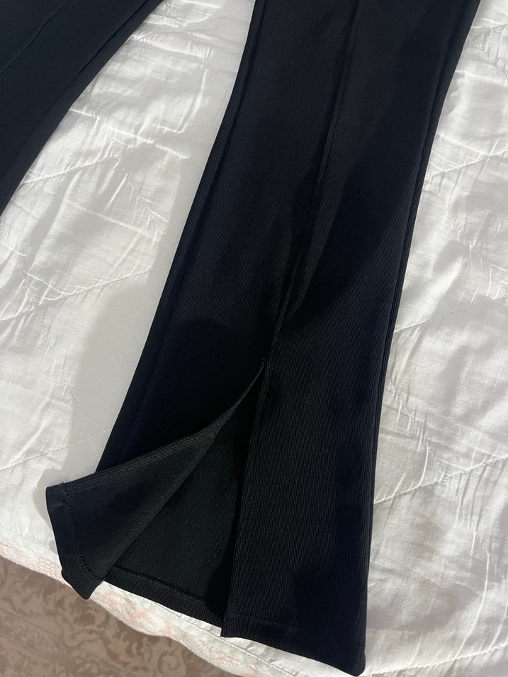 Siyah Pileli ispanyol paça Kumaş Pantolon - Görsel 3