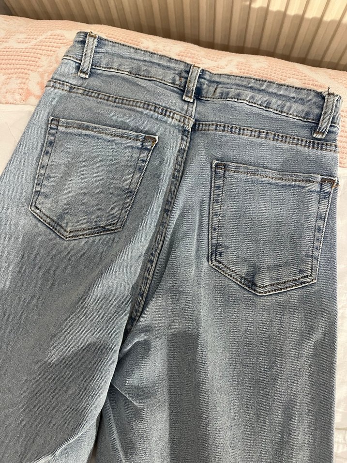 Düğmeli Gri Normal Boy Bol paça Bayan Denim Pantolon - Görsel 3