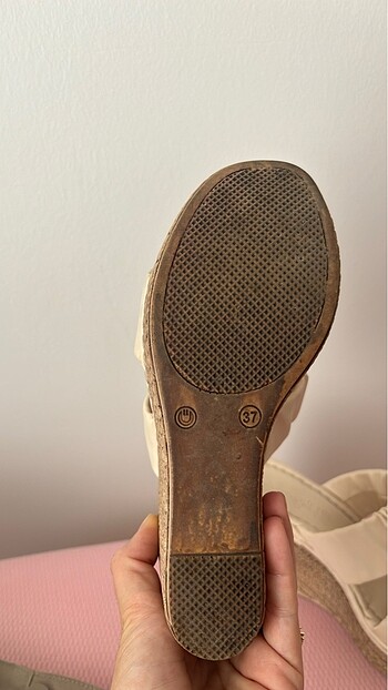 Dolgu Topuk Sandalet - Görsel 3