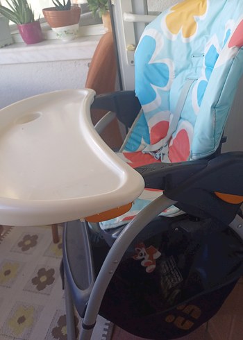  Beden Chicco Mavi Çiçek Desenli Bebek Mama Sandalyesi