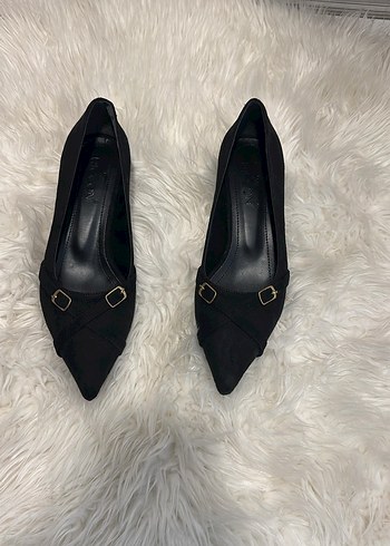 Kadın Siyah Süet Stiletto Tokalı Ayakkabı