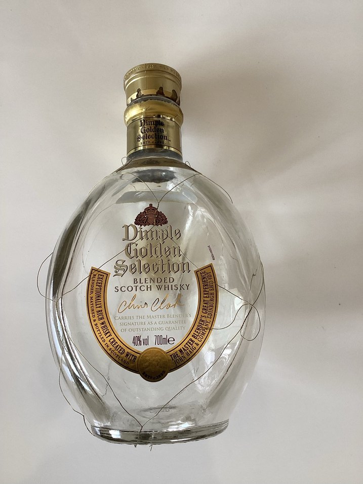 Dimple Golden Selection Viski Şişesi - Görsel 5