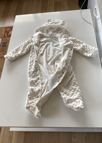 Kapüşonlu Beyaz Örgü Bebek Tulumu - Görsel 6