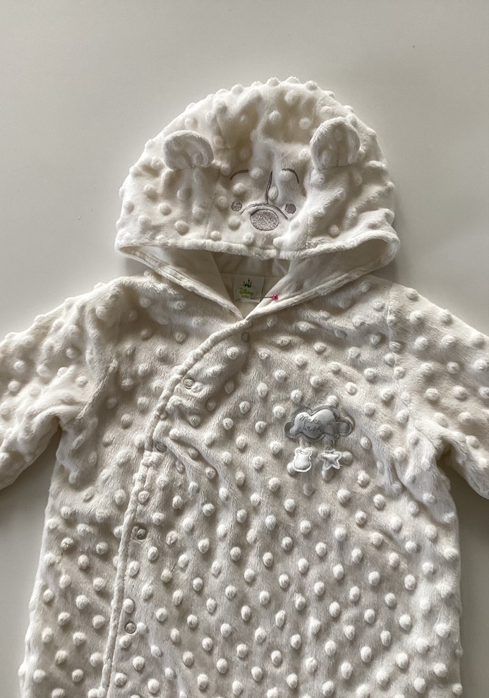 Kapüşonlu Beyaz Örgü Bebek Tulumu - Görsel 4