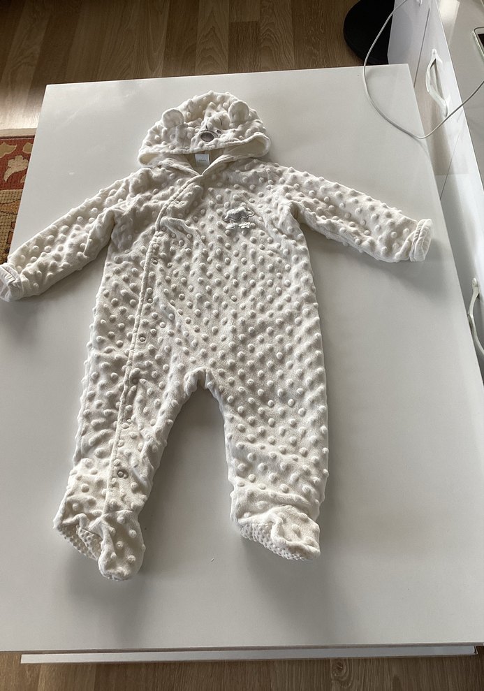 Kapüşonlu Beyaz Örgü Bebek Tulumu - Görsel 3