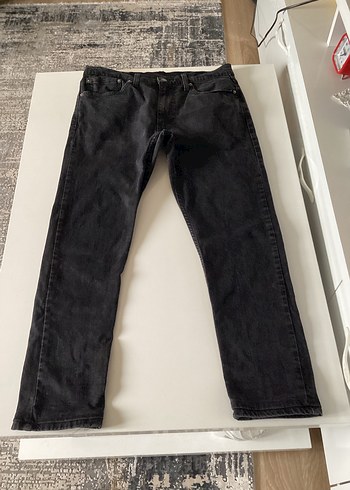 Levis Koyu Siyah Denim Jean