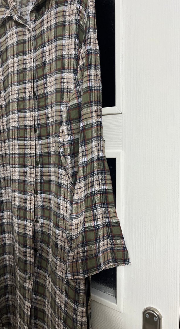 Uzun Kesim Gri Ekose Kadın Gömlek - Görsel 2