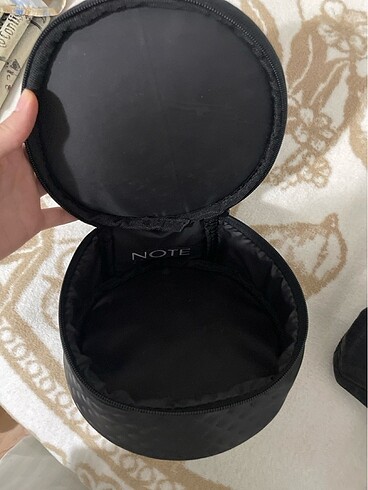  Beden Note Siyah Makyaj Çantası
