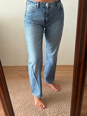Bershka Straight Fit Jeans