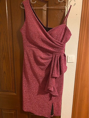 Pembe pırıltılı kısa abiye
