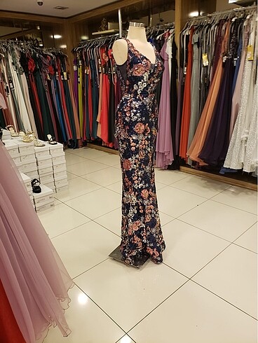 Balık model pullu çok şık abiye
