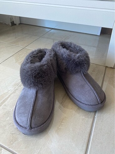 Oysho ugg