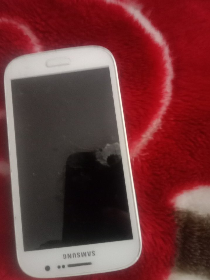 Beyaz Samsung Android Telefon - Görsel 2