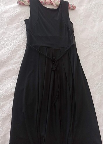 Siyah Pileli Elbise 