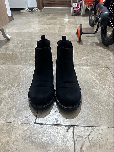 Kadin bot - Görsel 5