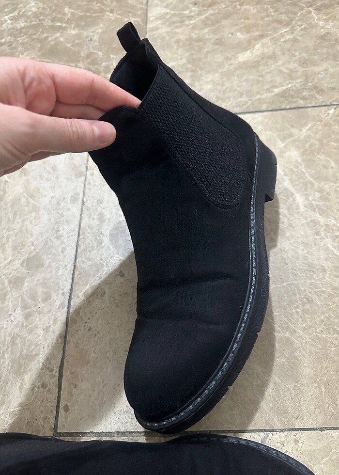 Kadin bot - Görsel 3